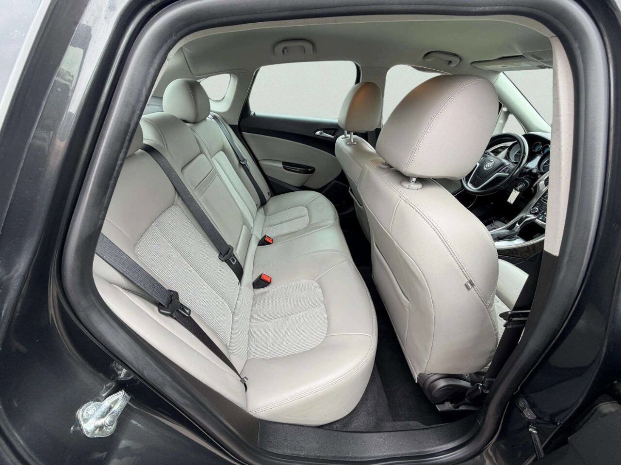 Used 2015 Buick Verano Convenience FWD image 24
