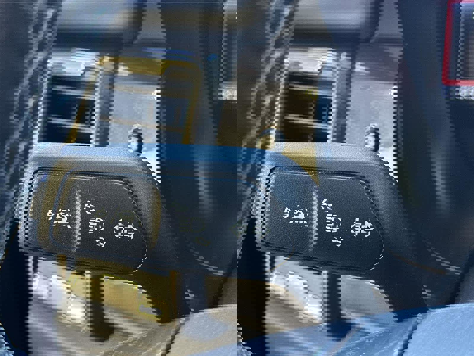 Used 2020 Ford Ranger Lariat w/ Equipment Group 501A Mid image 25