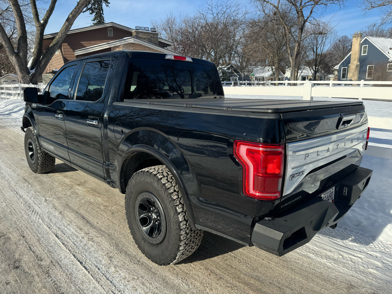 Used 2016 Ford F150 Platinum w/ Equipment Group 701A Luxury image 11