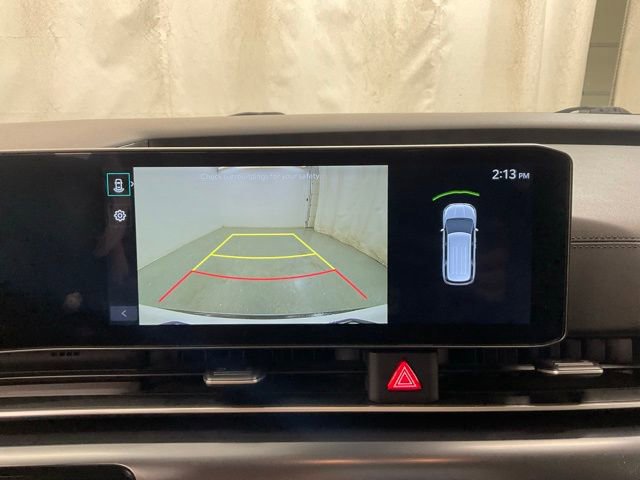 Used 2025 Kia Carnival FWD image 19