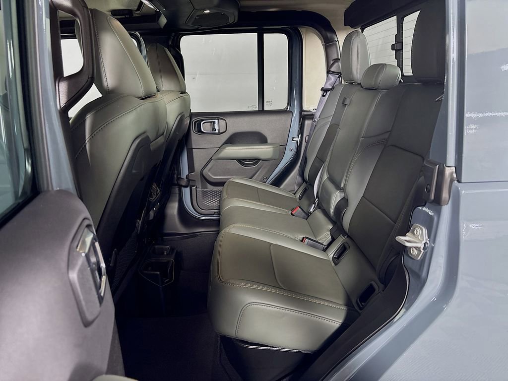 New 2025 Jeep Gladiator Mojave image 21