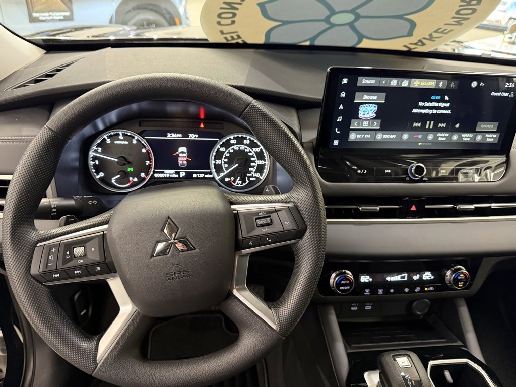 New 2026 Mitsubishi Outlander ES image 24