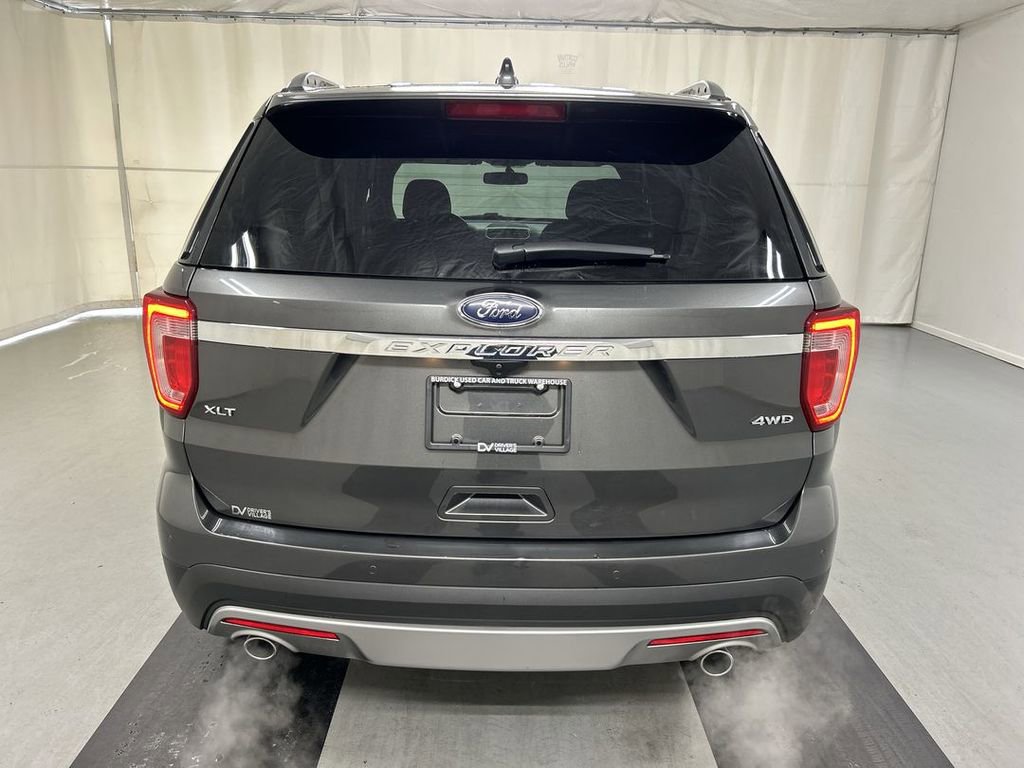 Used 2017 Ford Explorer XLT w/ Equipment Group 201A image 21