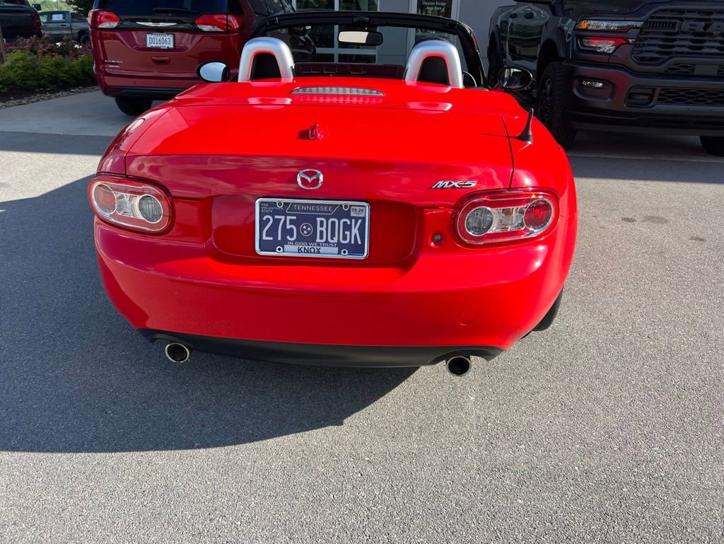 Used 2011 MAZDA MX-5 Miata Grand Touring w/ Premium Pkg RWD image 12