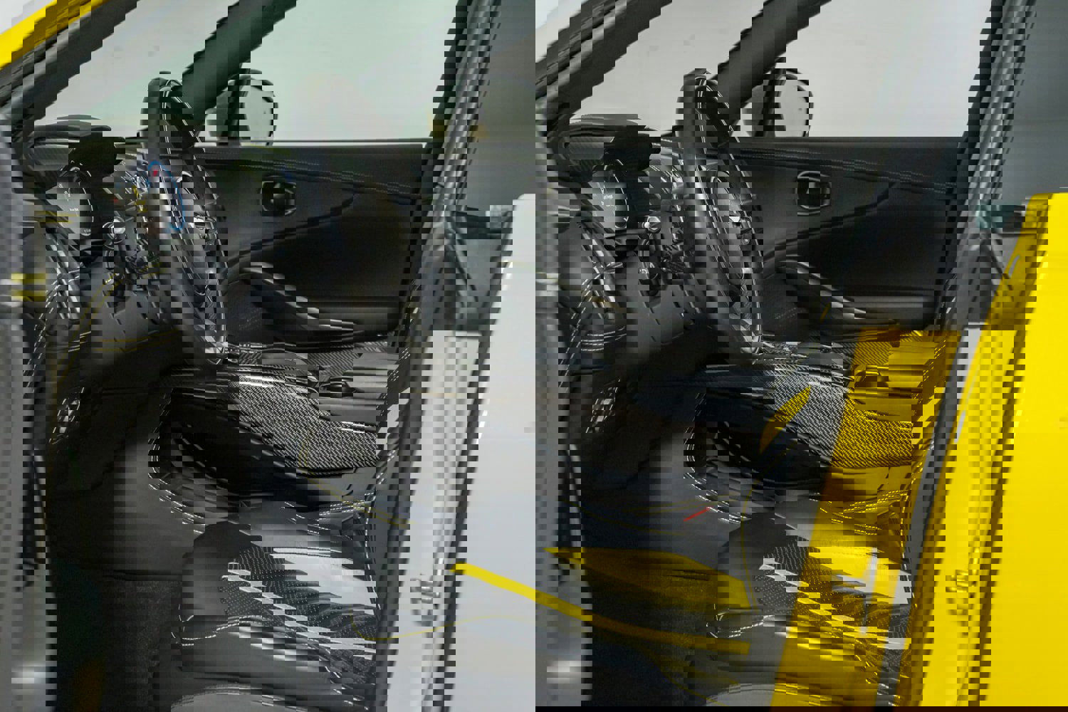 Used 2023 Aston Martin DBX 707 image 17