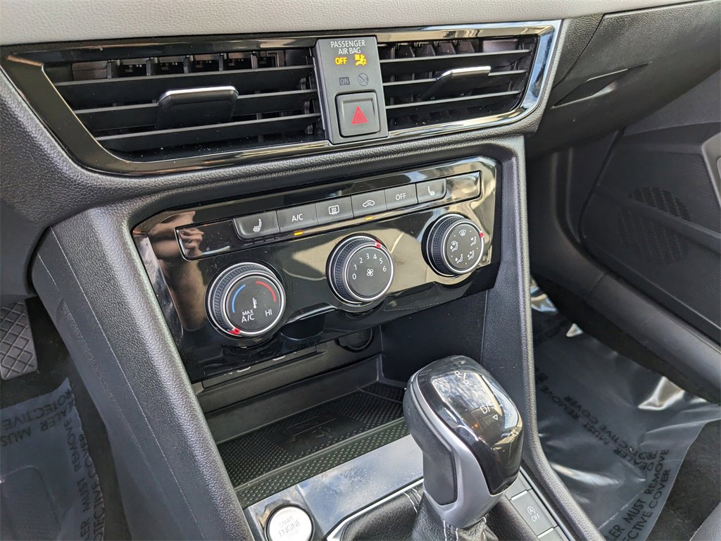 Certified 2023 Volkswagen Taos SE image 25