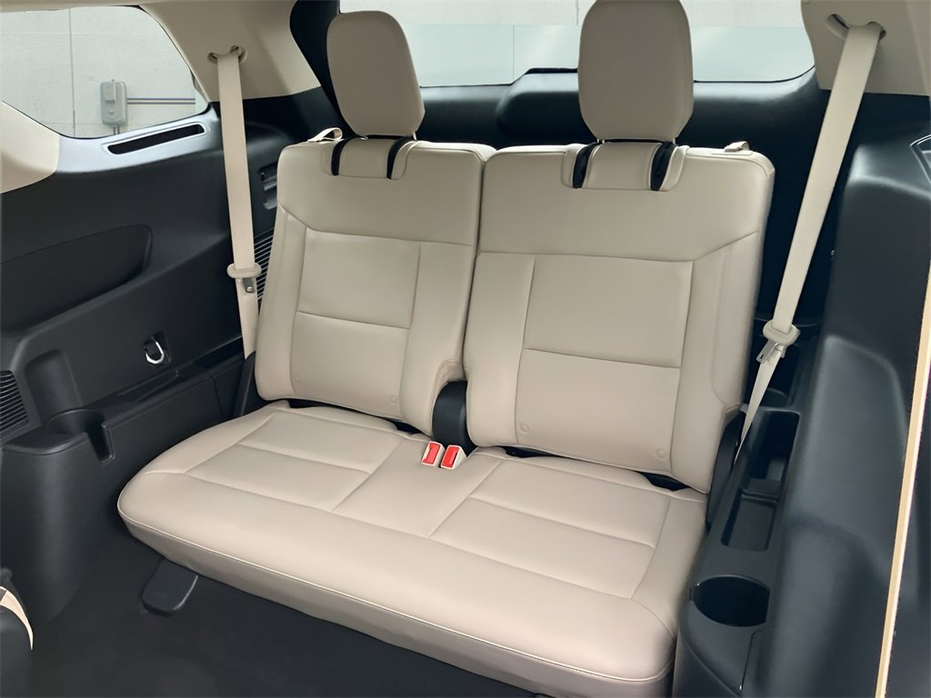 Used 2023 Ford Explorer XLT w/ Equipment Group 202A image 36