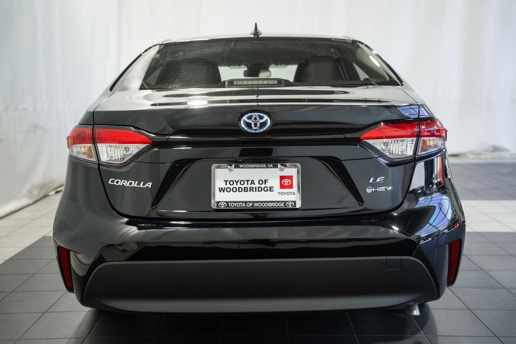 Used 2025 Toyota Corolla LE FWD image 5