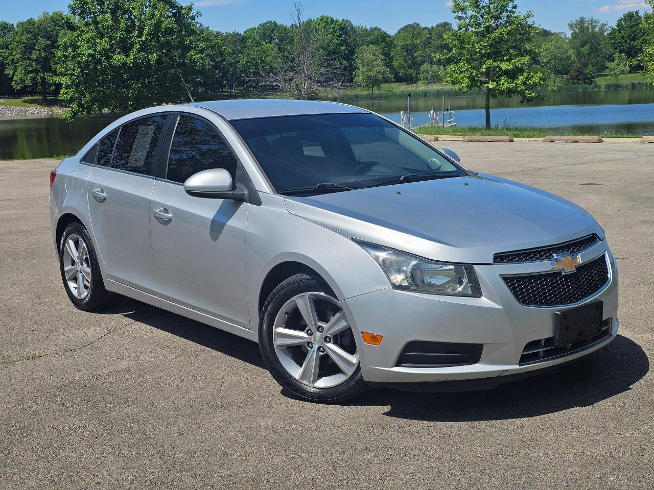 Used 2014 Chevrolet Cruze LT FWD image 2