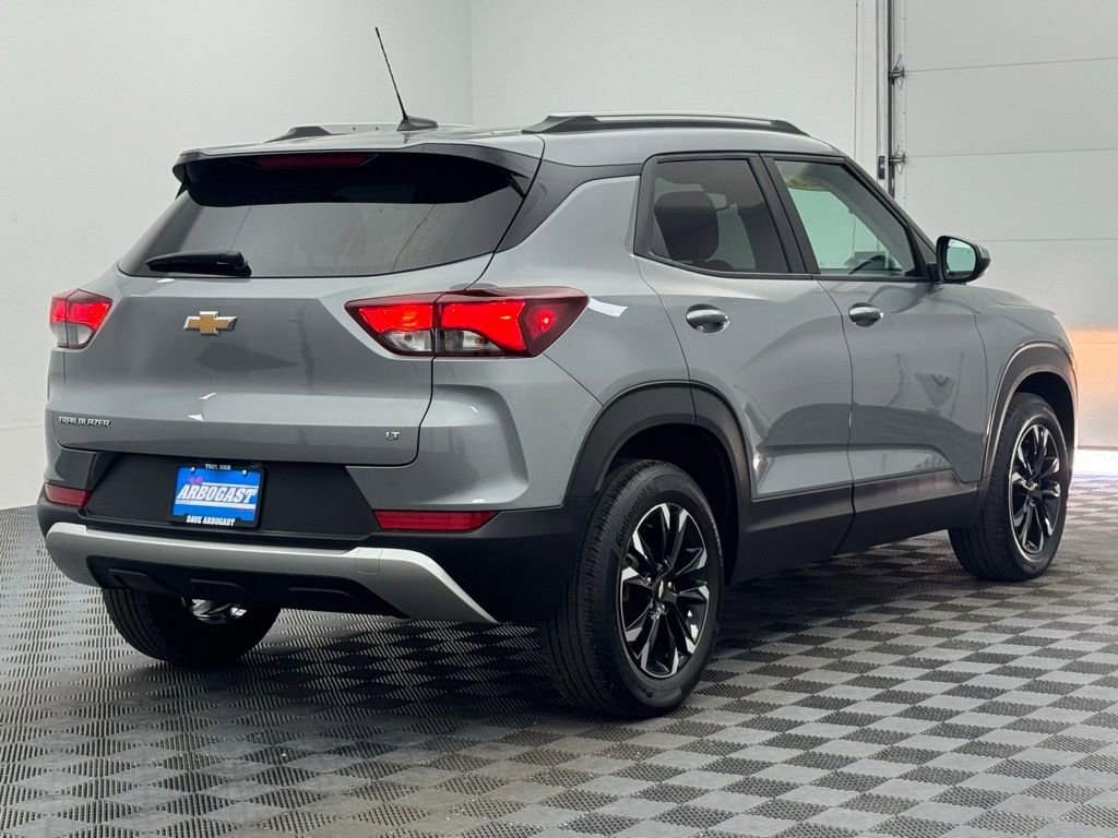 Used 2023 Chevrolet TrailBlazer LT w/ Convenience Package FWD image 5