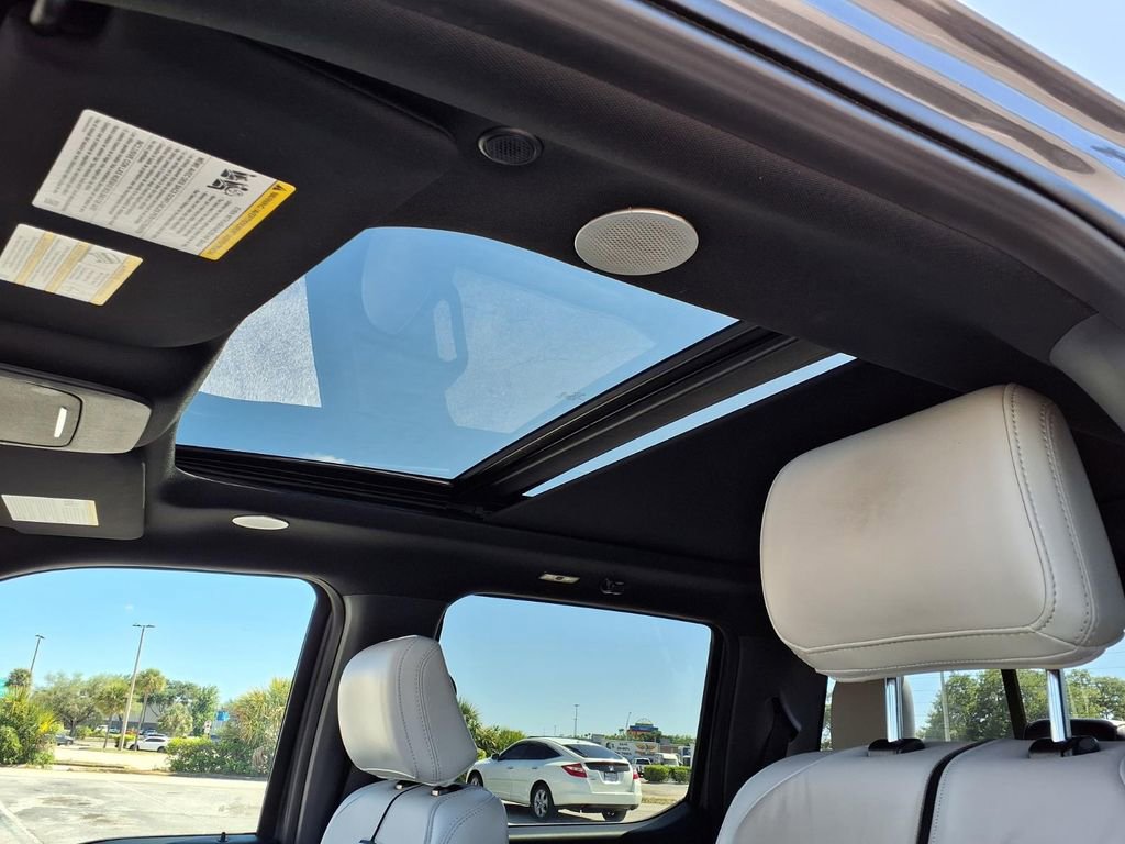 Used 2024 Ford F150 Lightning Platinum AWD/4WD image 29