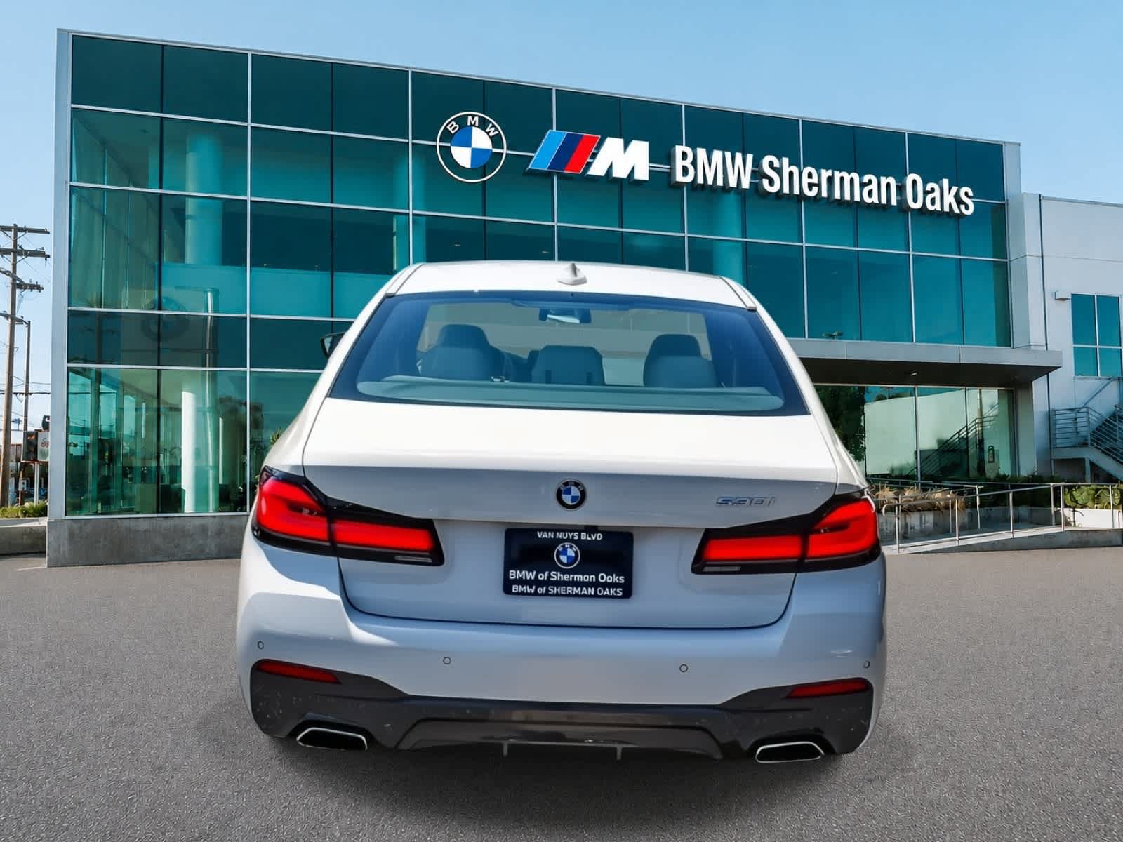 Certified 2023 BMW 530i w/ M Sport Package RWD image 5