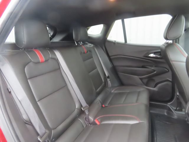 Used 2024 Chevrolet Trax RS w/ Sunroof Package FWD image 31