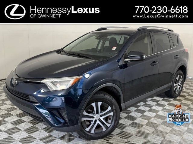 Used 2018 Toyota RAV4 LE FWD image 1