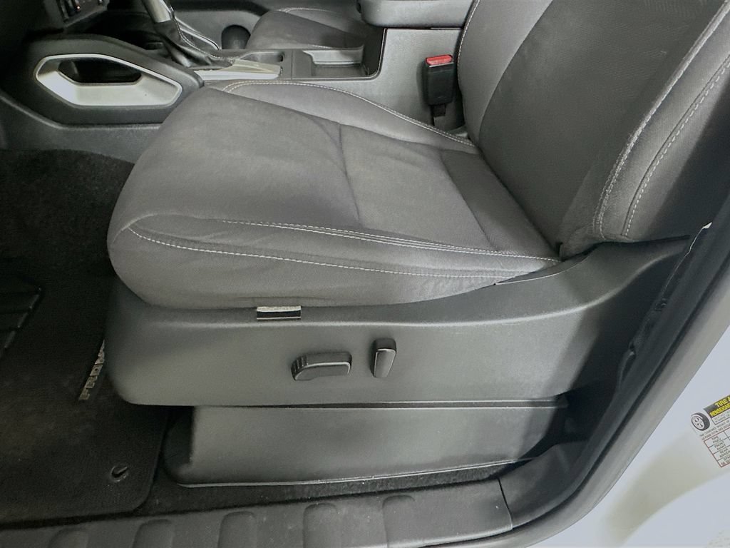 Used 2022 Nissan Frontier SV RWD image 9