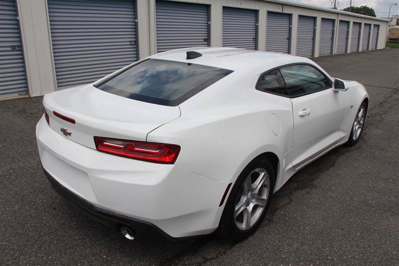 Used 2017 Chevrolet Camaro LT RWD image 5
