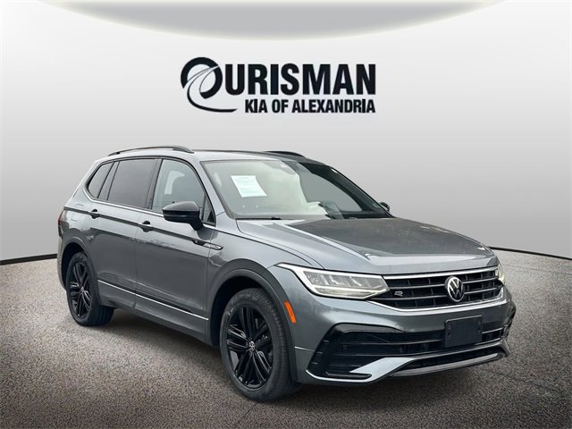 Used 2022 Volkswagen Tiguan SE R-Line image 1
