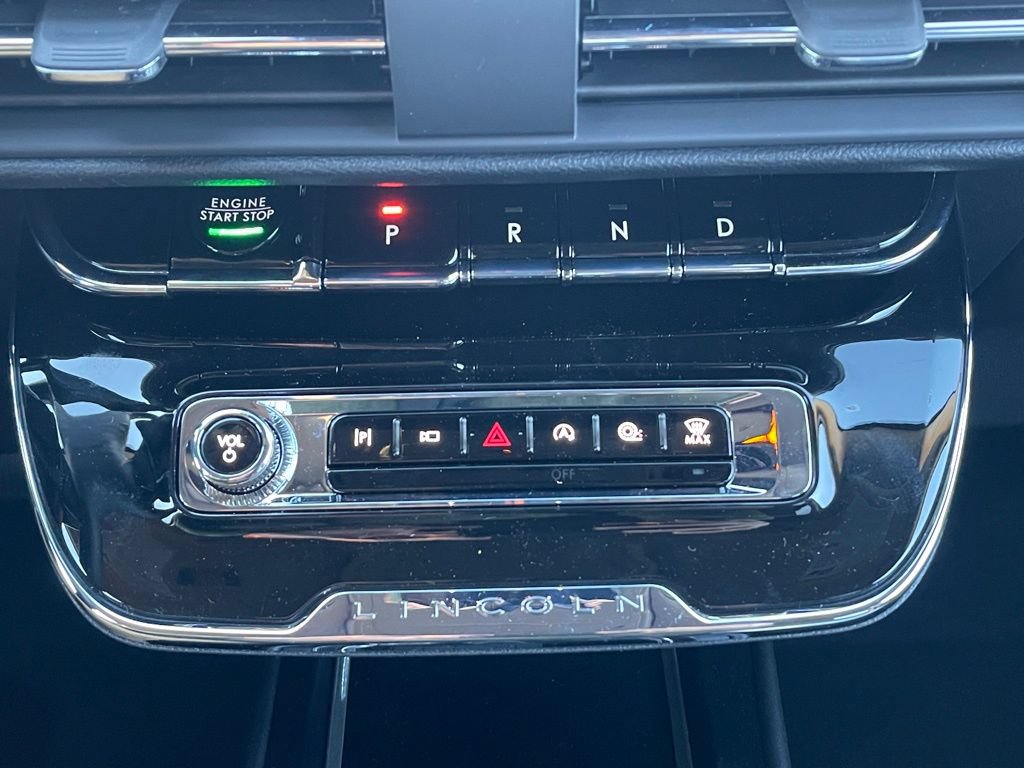 New 2026 Lincoln Corsair Reserve FWD image 13