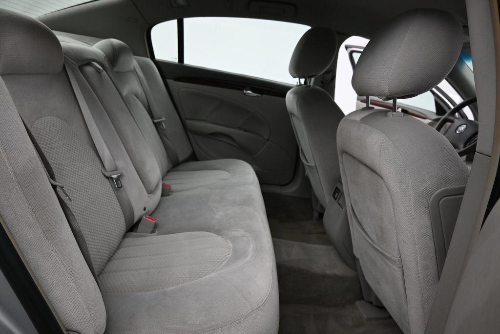 Used 2009 Buick Lucerne CX FWD image 23