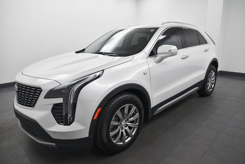 Used 2022 Cadillac XT4 Premium Luxury image 3