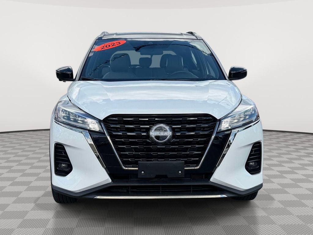 Used 2023 Nissan Kicks SR w/ SR Premium Package FWD image 7
