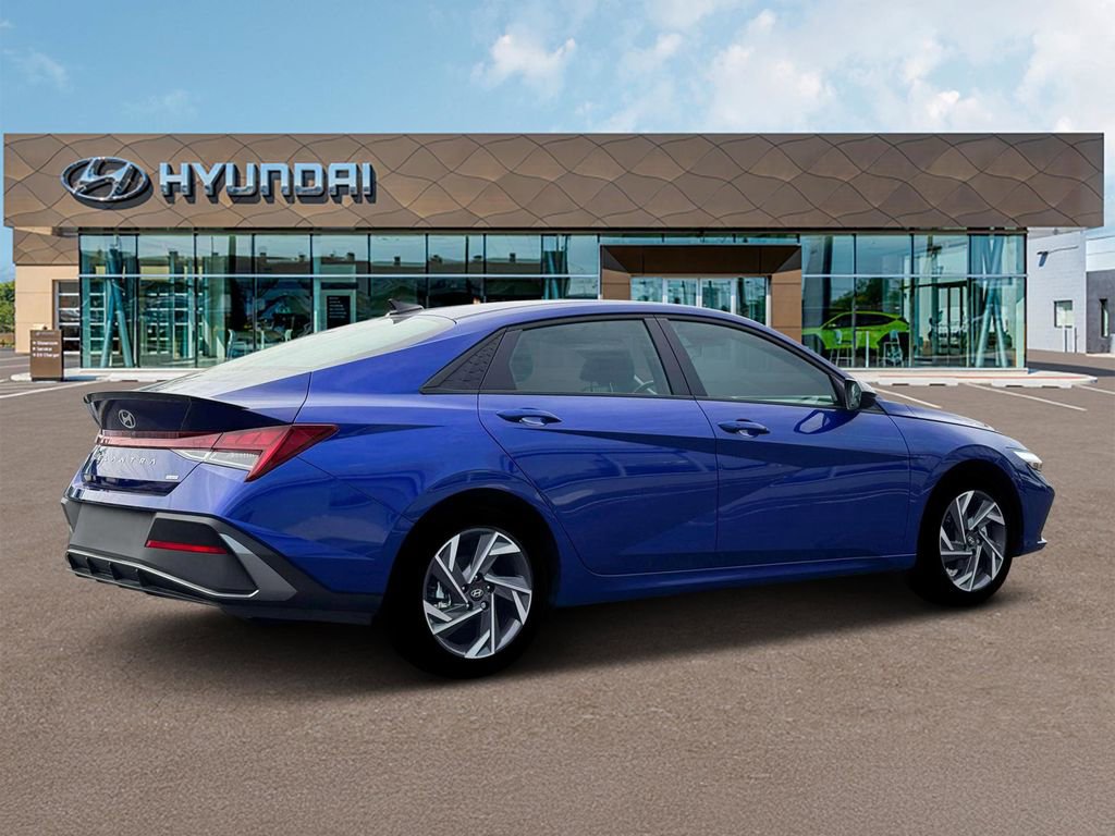 New 2025 Hyundai Elantra SEL FWD image 8