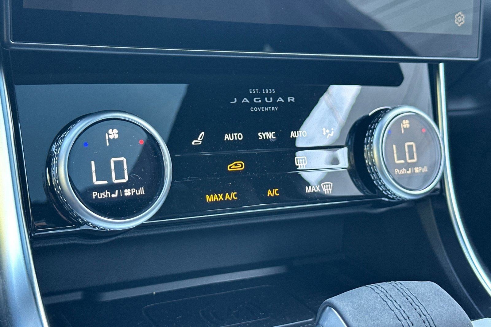 New 2024 Jaguar XF R-Dynamic SE AWD/4WD image 21