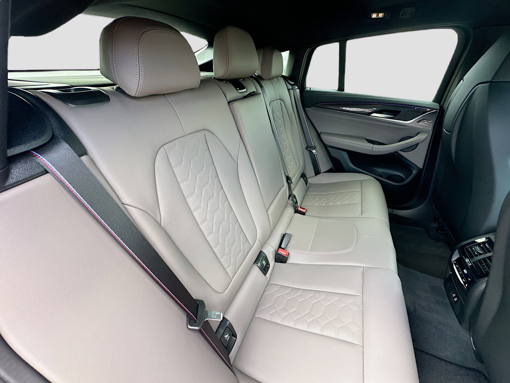 Used 2025 BMW X4 M w/ Competition Package image 31
