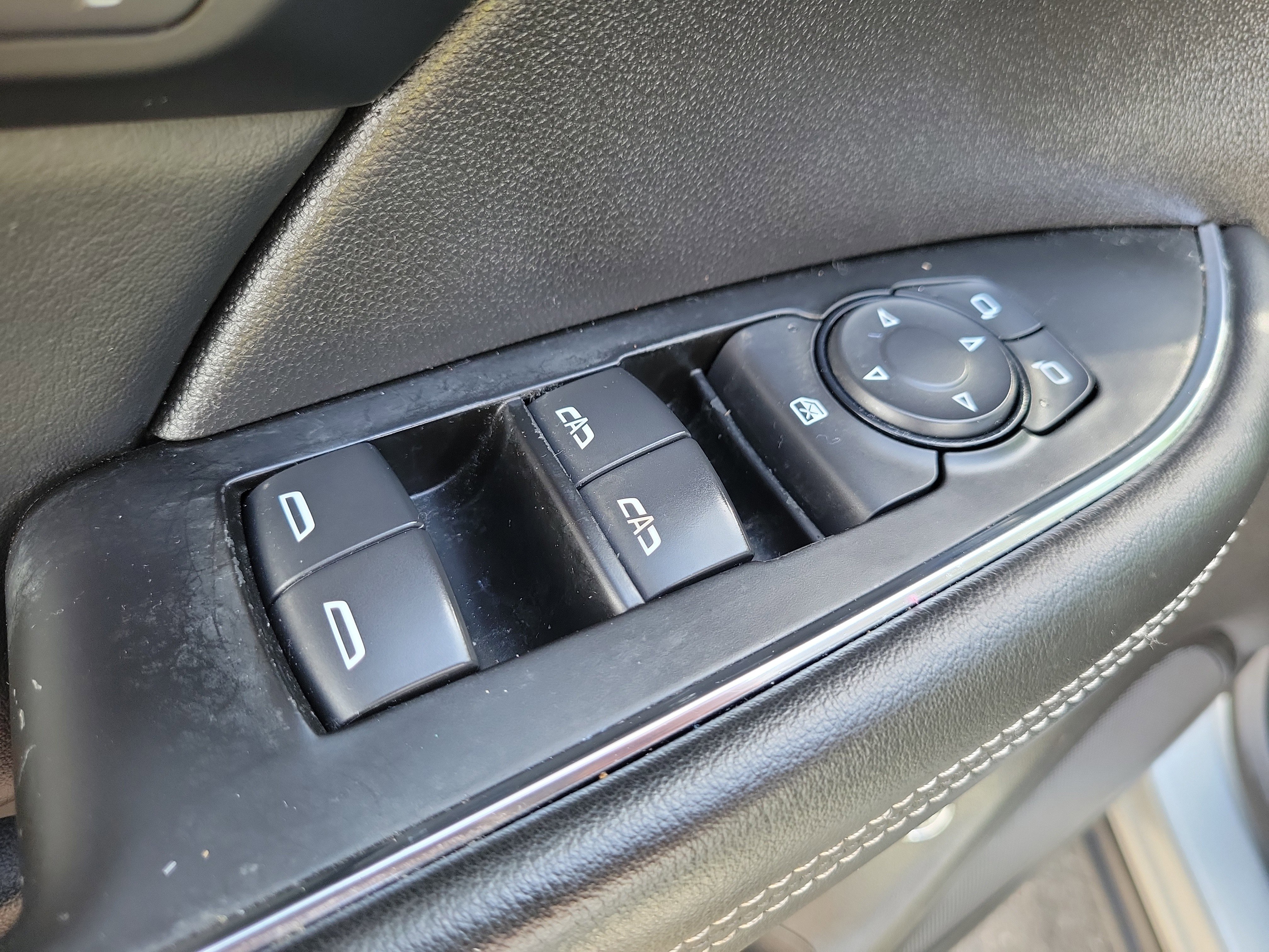 Used 2023 Buick Envision Essence FWD image 20