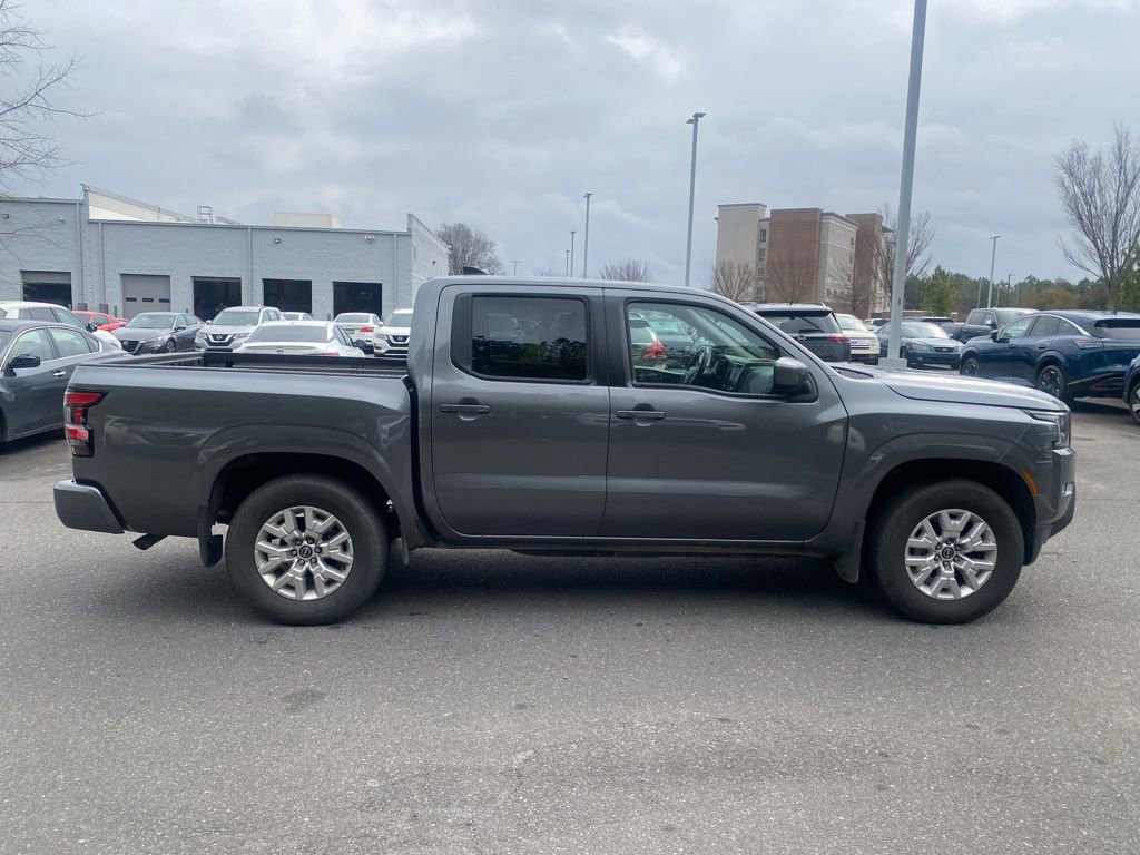 Used 2024 Nissan Frontier SV w/ SV Convenience Package image 2