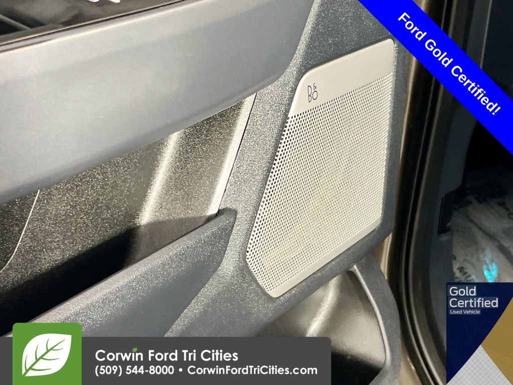Used 2023 Ford F350 Lariat image 13