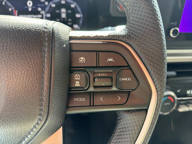 Used 2025 Toyota Tacoma TRD Off-Road AWD/4WD image 25