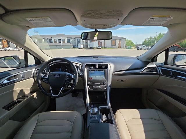 Used 2017 Ford Fusion SE w/ Fusion SE Technology Package FWD image 27