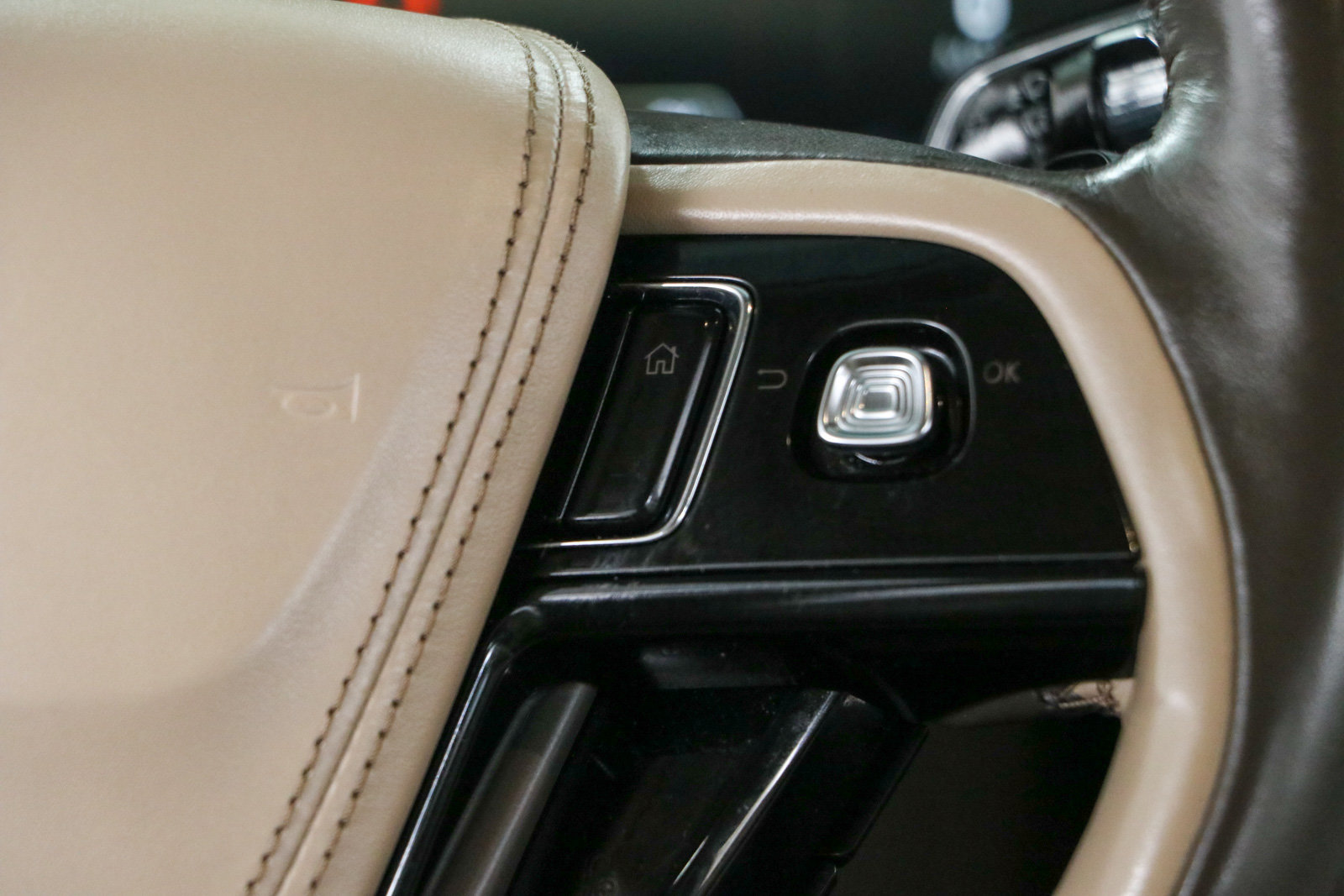 Used 2021 Lincoln Aviator Reserve w/ Equipment Group 201A AWD/4WD image 14