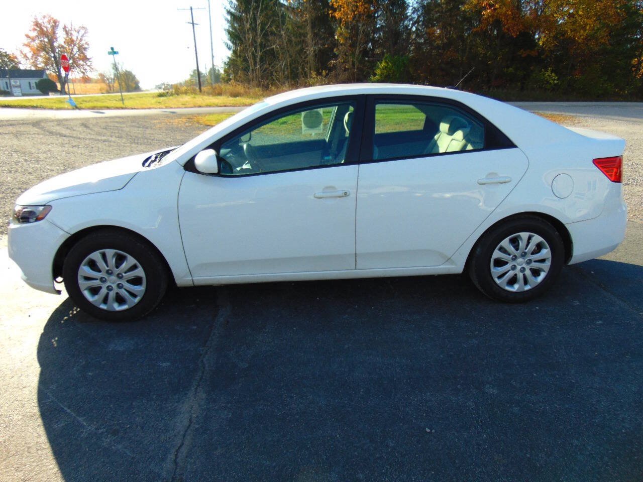 Used 2011 Kia Forte LX FWD image 5