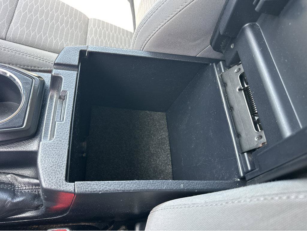 Used 2018 Toyota Tacoma SR RWD image 28