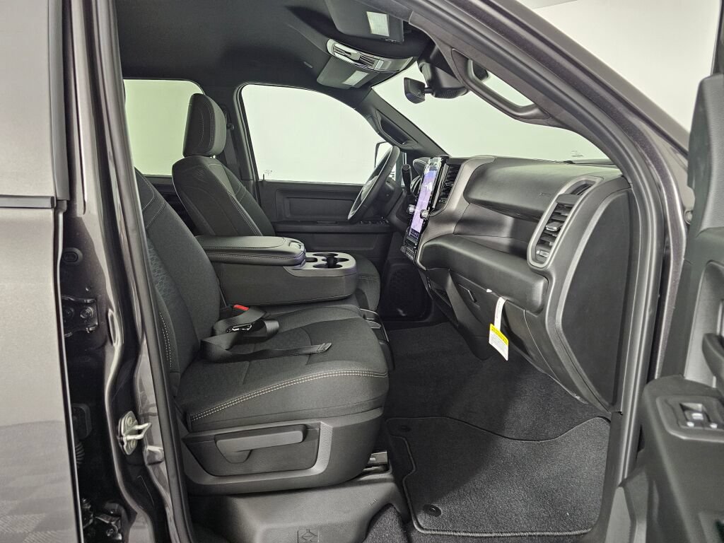 New 2026 RAM 2500 Tradesman AWD/4WD image 38