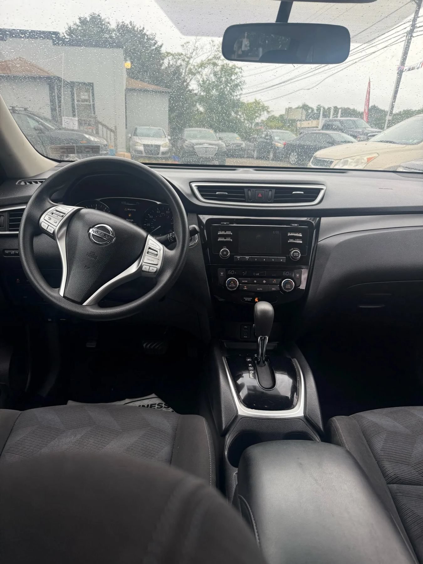 Used 2015 Nissan Rogue SV AWD/4WD image 11