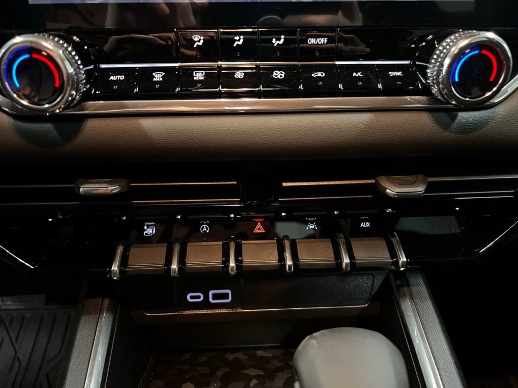 New 2026 GMC Canyon Elevation image 26