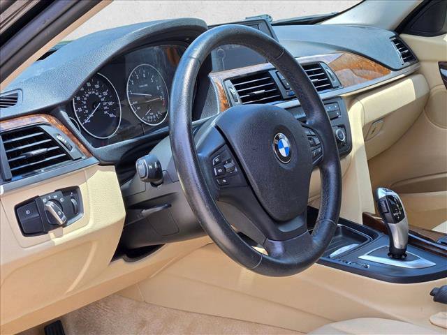 Used 2014 BMW 320i Sedan RWD image 19