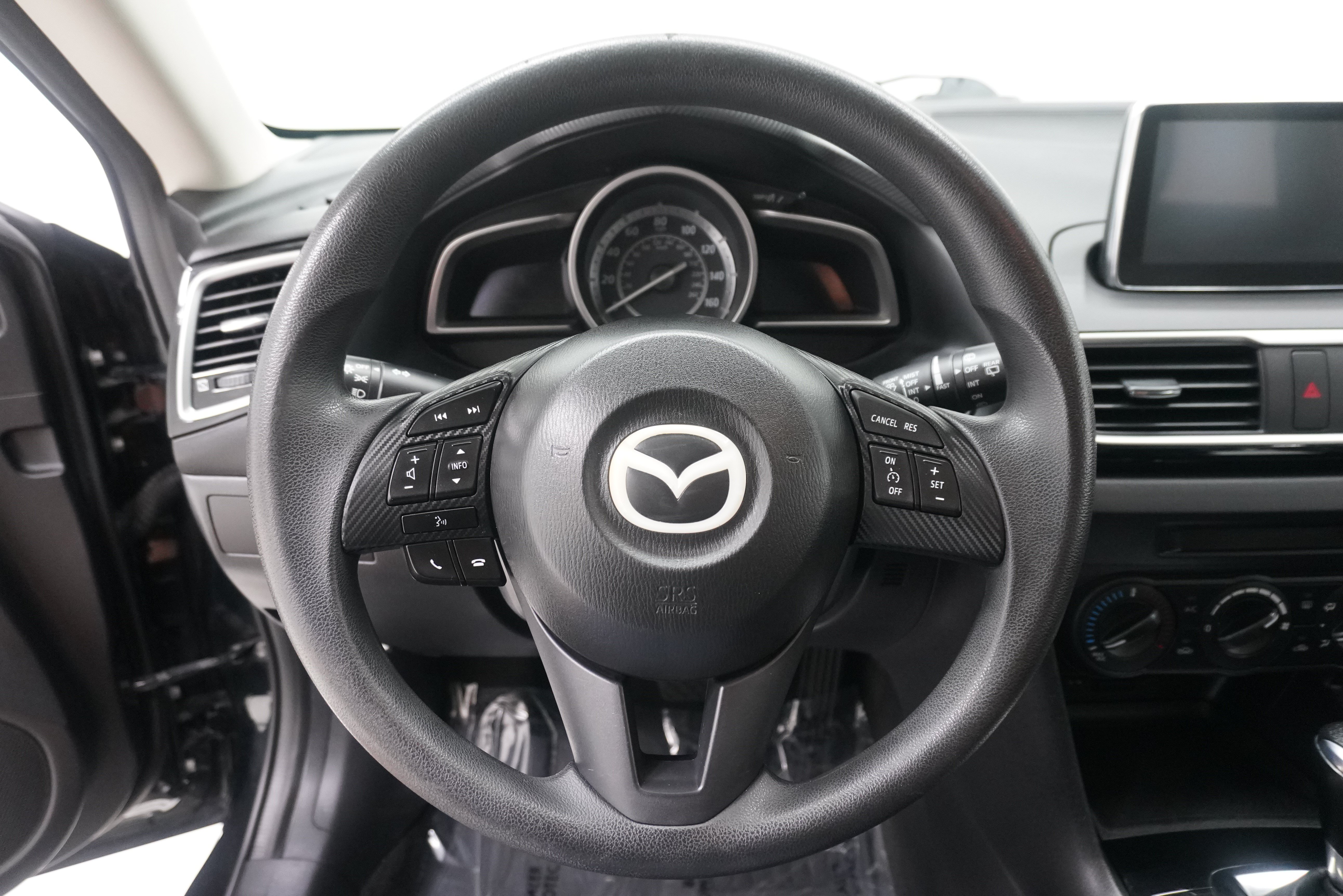 Used 2015 MAZDA MAZDA3 i Sport FWD image 14