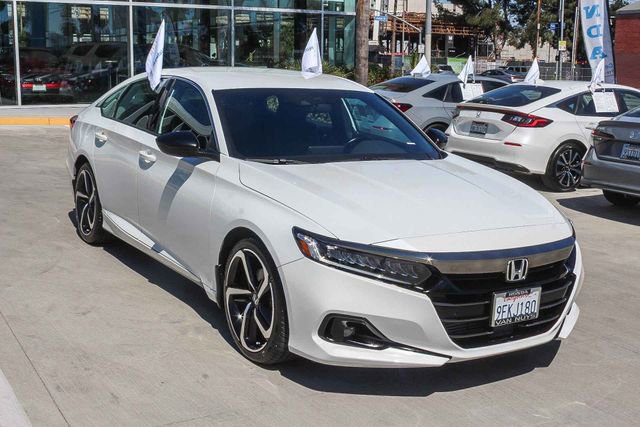 Used 2022 Honda Accord Sport image 3