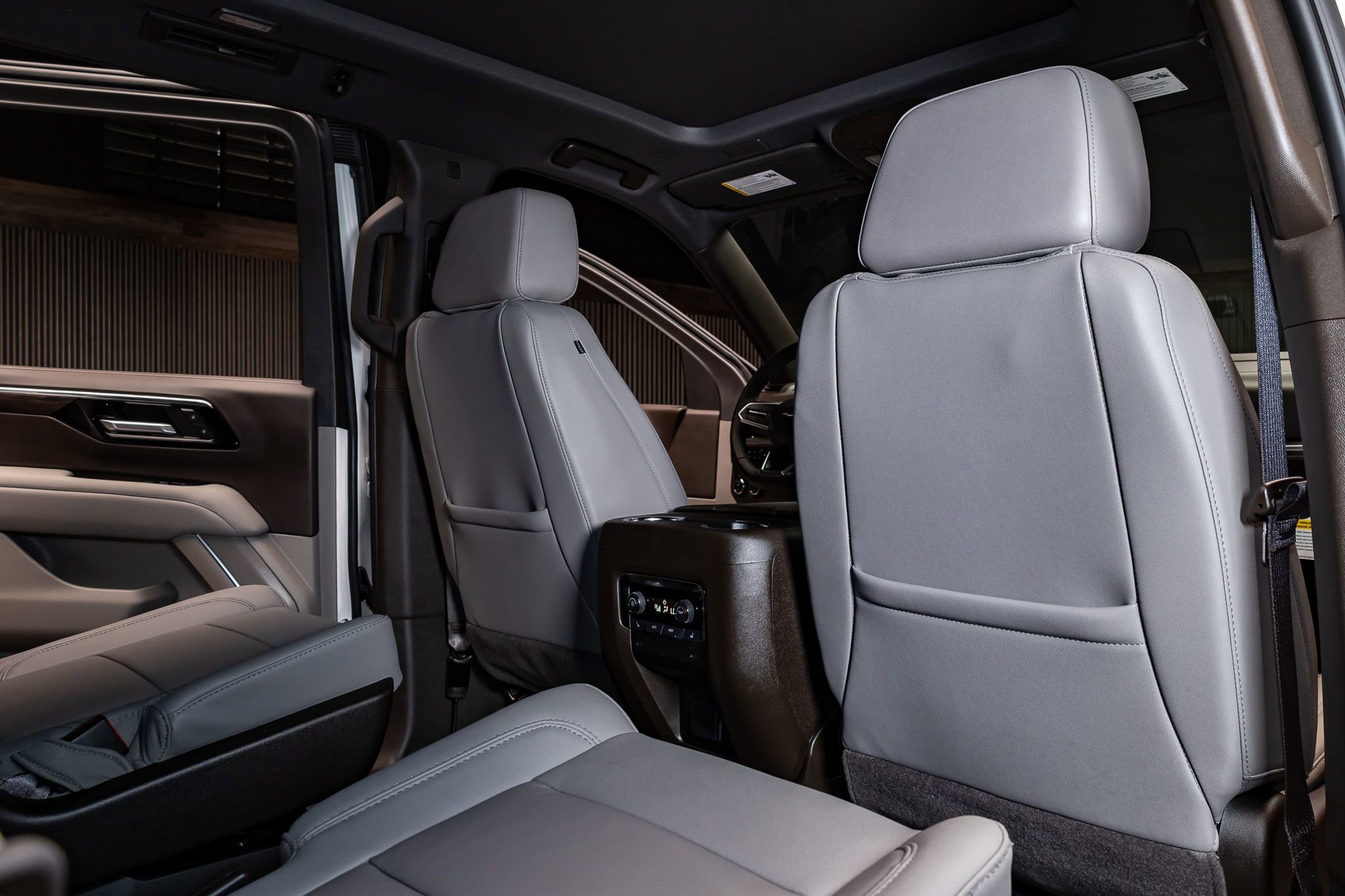 Used 2025 Chevrolet Tahoe Z71 w/ Z71 Off-Road Package image 30