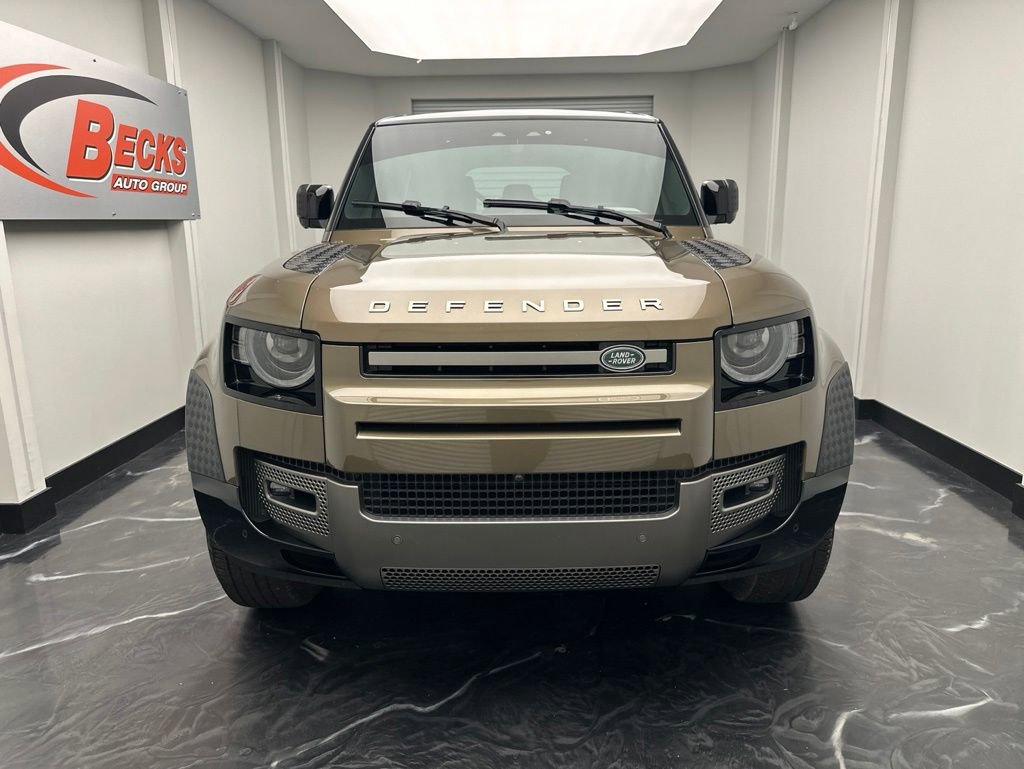 Used 2024 Land Rover Defender 110 X-Dynamic SE AWD/4WD image 24