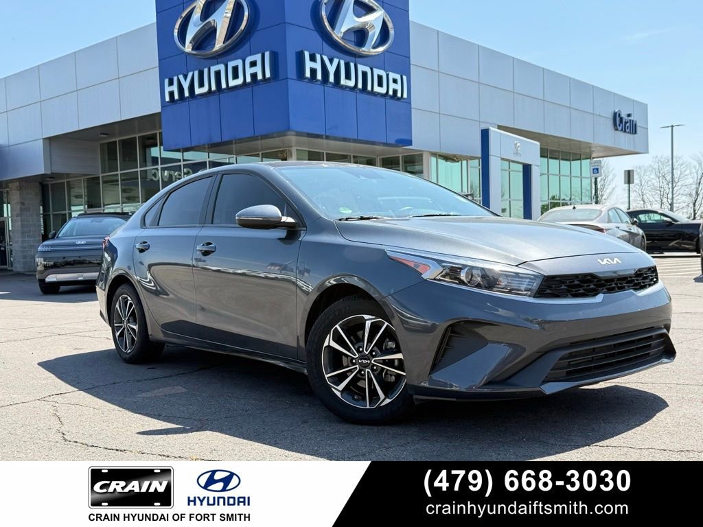 Used 2024 Kia Forte LXS w/ LXS Technology Package FWD image 1