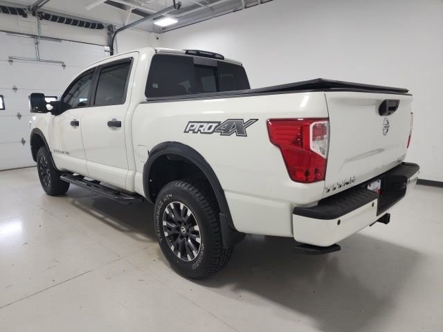 Used 2018 Nissan Titan PRO-4X w/ Pro-4x Convenience Package AWD/4WD image 11