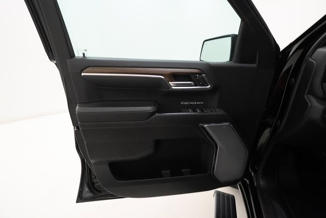 Used 2024 Chevrolet Silverado 1500 High Country w/ Technology Package image 7