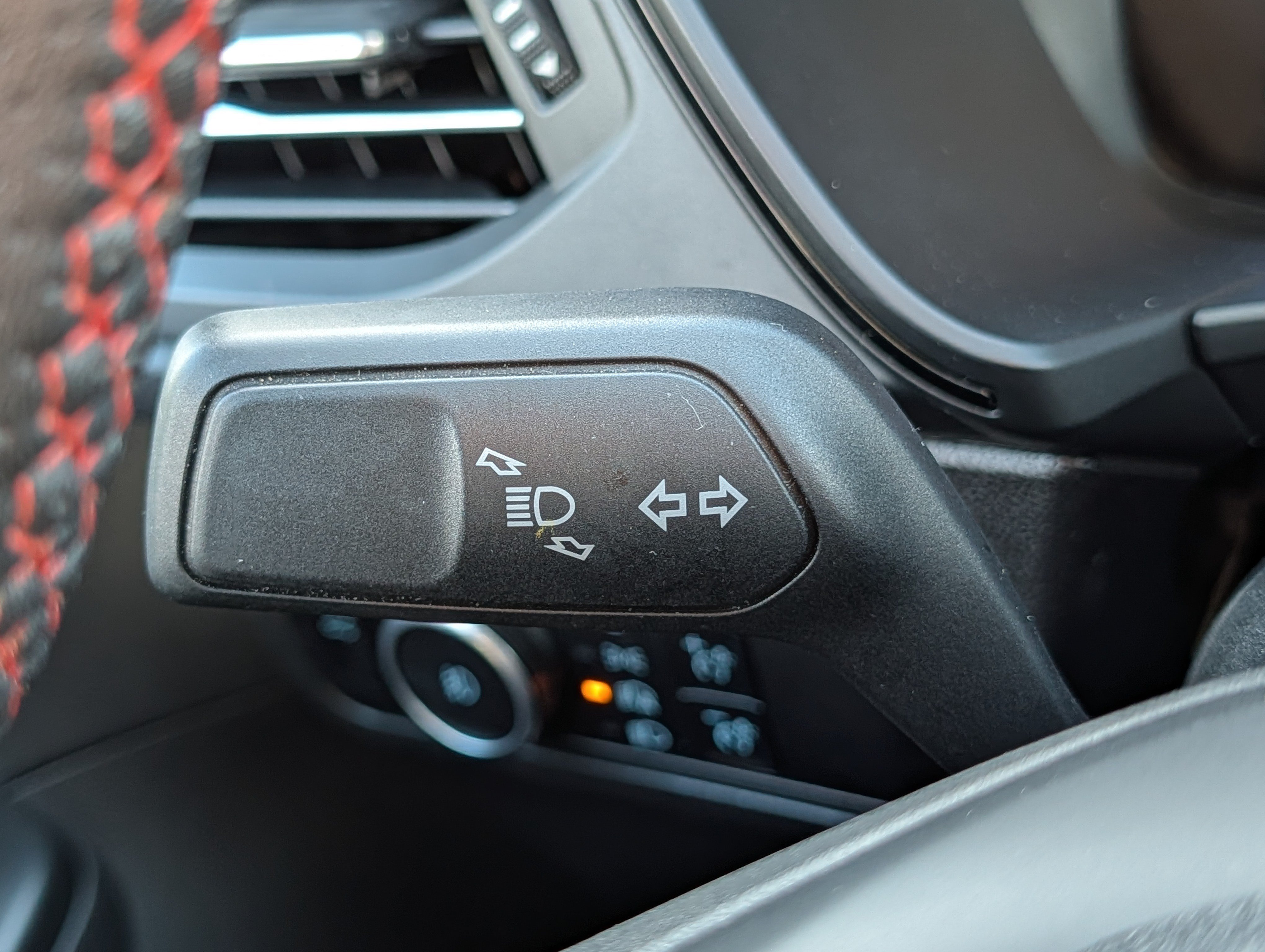 Used 2025 Ford Escape ST-Line Select AWD/4WD image 31