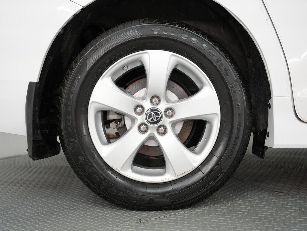 Used 2018 Toyota Sienna LE image 56