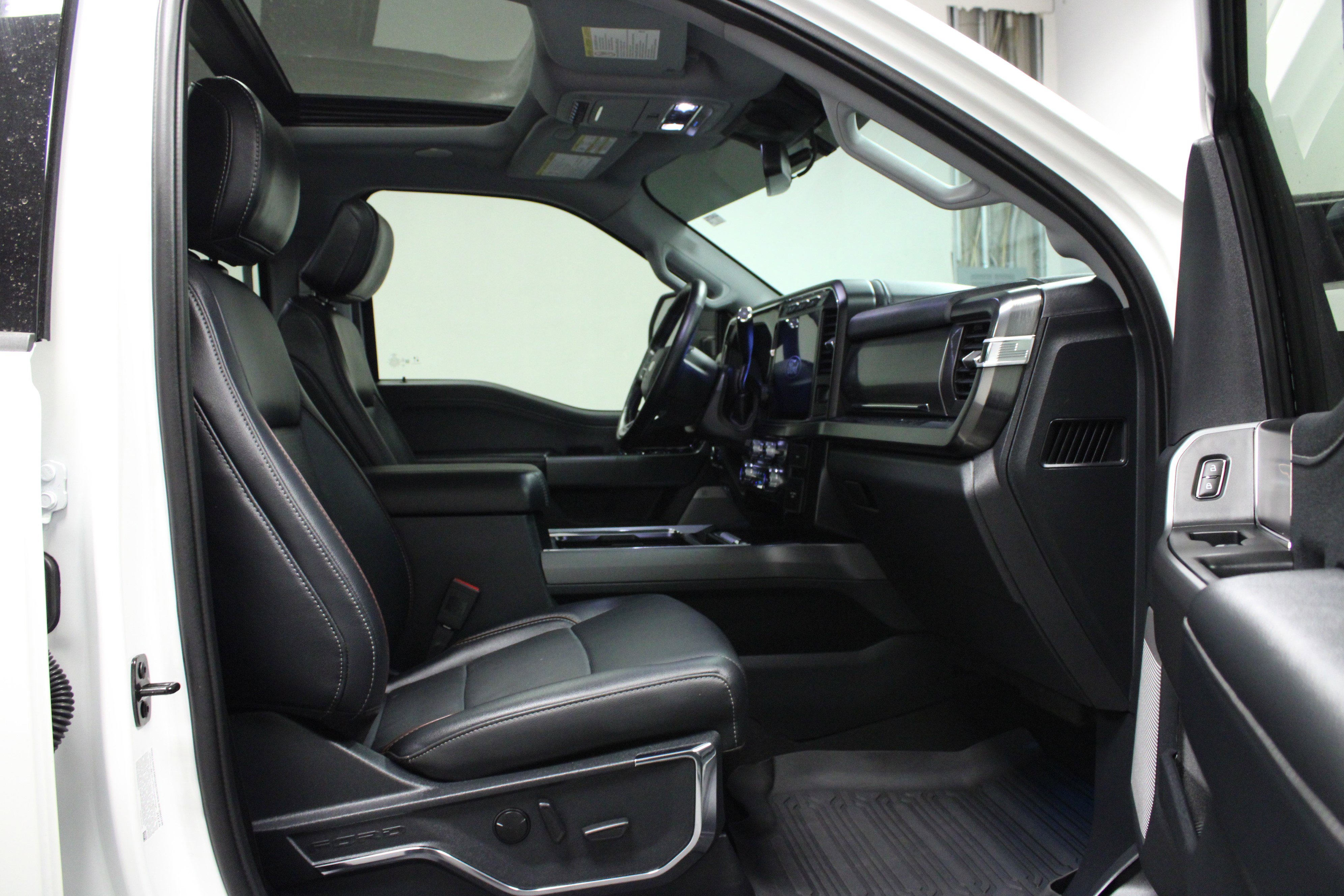 Used 2024 Ford F250 Lariat w/ Lariat Ultimate Package image 16